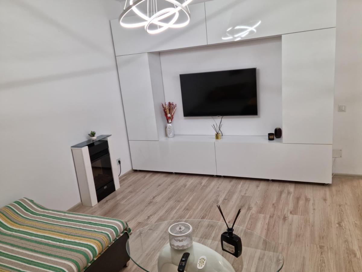 25 Luxury Apartament Bucureşti Ngoại thất bức ảnh