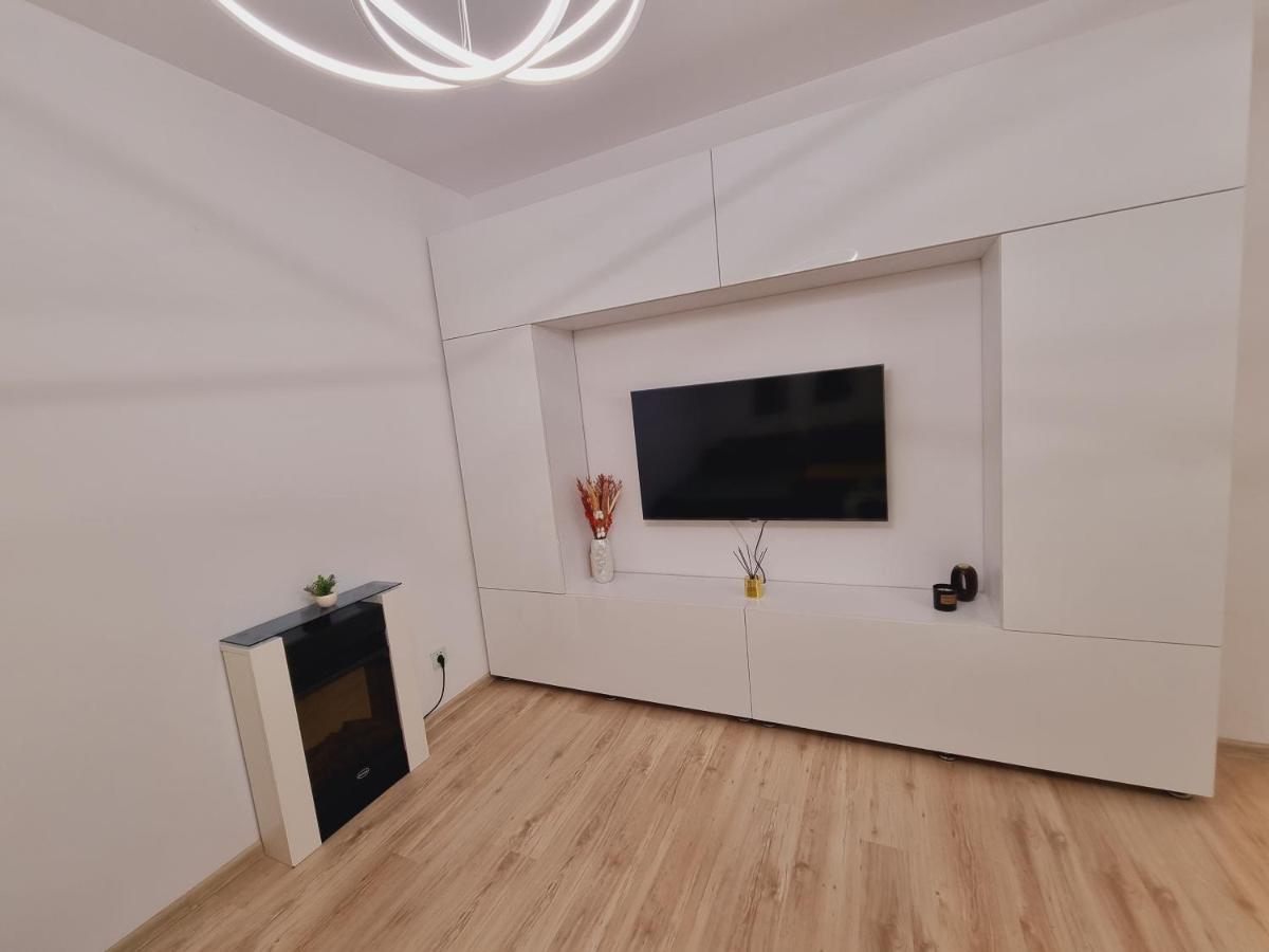 25 Luxury Apartament Bucureşti Ngoại thất bức ảnh
