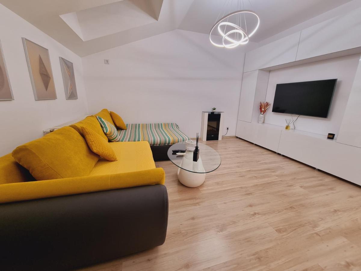 25 Luxury Apartament Bucureşti Ngoại thất bức ảnh